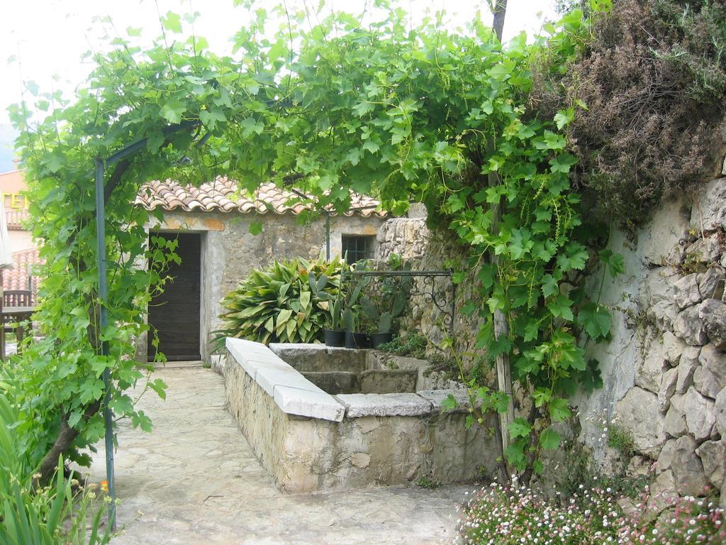 Mas De Vence - Hotel-Restaurant Exterior photo